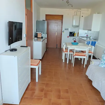 La Con Ampio Balcone Sul Mare Da Sabato A Sabato *