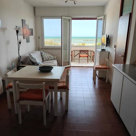 Appartamento La Con Ampio Balcone Sul Mare Da Sabato A Sabato