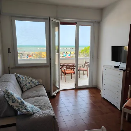 La Con Ampio Balcone Sul Mare Da Sabato A Sabato Appartamento Lido Adriano