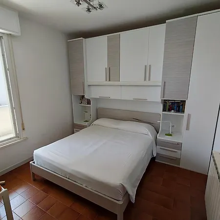 La Con Ampio Balcone Sul Mare Da Sabato A Sabato