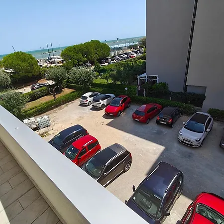 La Con Ampio Balcone Sul Mare Da Sabato A Sabato * 리도아드리